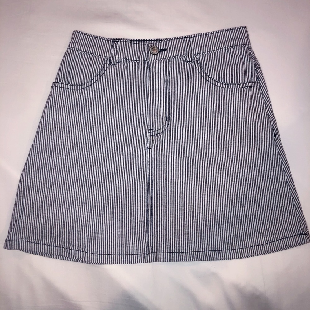 brandy melville skirt!